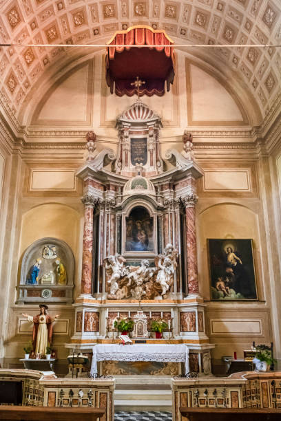 istock Cathedral of Massa (Tuscany, Italy) 1385117303