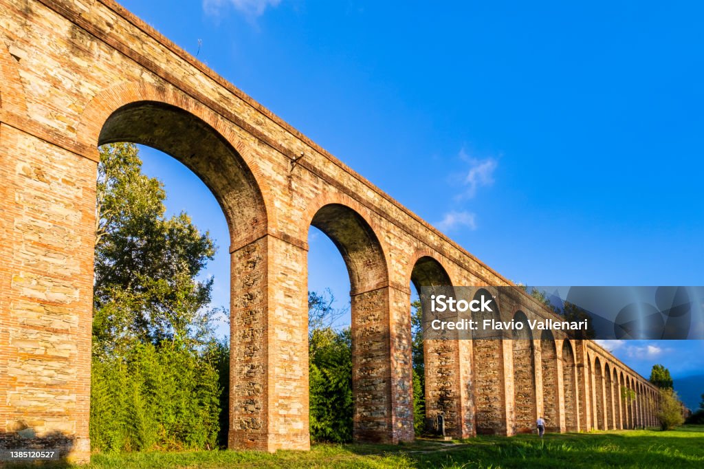 Lucca, Aqueduct of Nottolini (Tuscany, Italy) Aqueduct of Nottolini, a 19th-century aqueduct in Neoclassical Style near the city of Lucca Italy Stock Photo