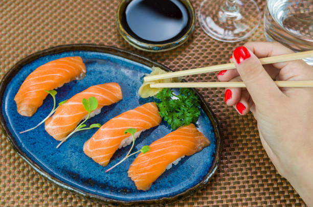 istock Delicious premium salmon nigiri 1385220291