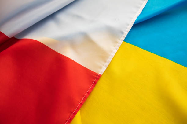 istock Poland ukrainian political relationship country flags 1385363097