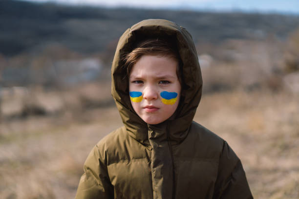 ucraniano niño - ukraine war fotografías e imágenes de stock