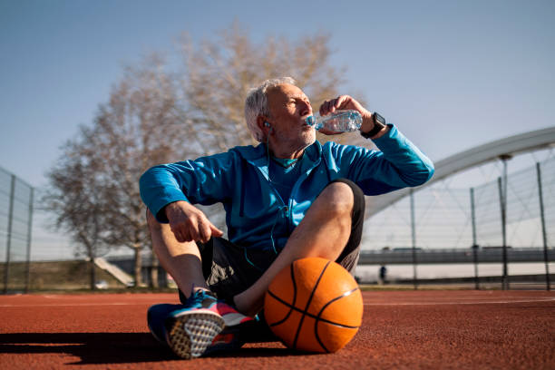 istock Hydrating on a basketball court 1385407594