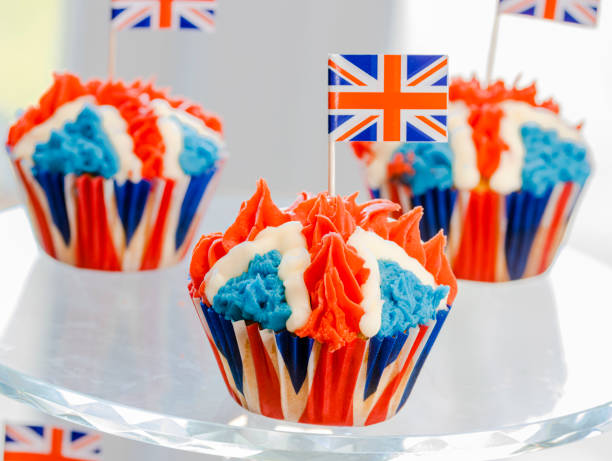 royal jubilee cupcakes for platinum jubilee celebrations - real food imagens e fotografias de stock