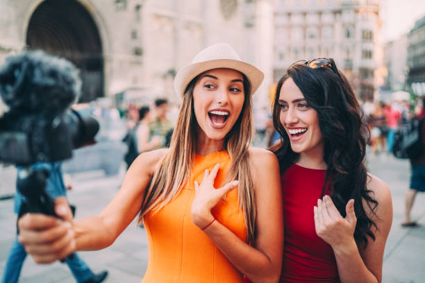 istock Influencer women vlogging from Vienna 1385480898