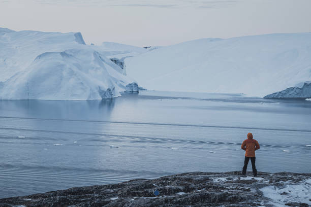 istock Extreme icebergs floating over north pole 1385505925