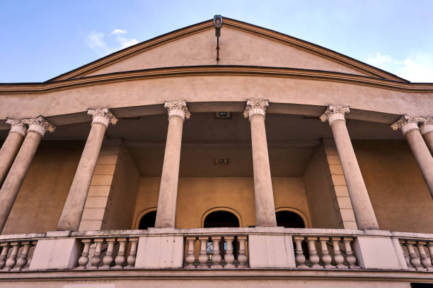 istock Columns and frontage of a historic neoclassical building 1385510381