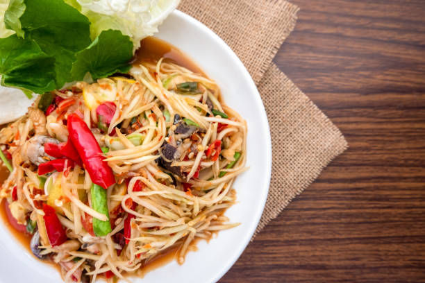 istock Som Tum Thai Green Papaya Salad 1385606301