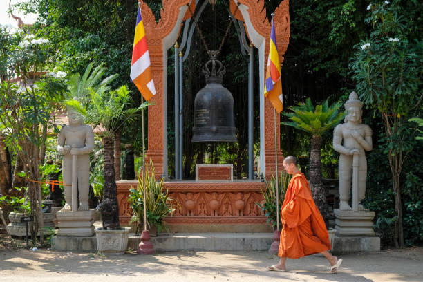 Make merit and give alms at Wat Chedi Luang Worawihan, Chiang Mai Province, on June 28, 2025.