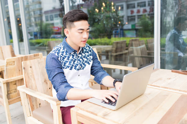 istock young fashion people 1385623218