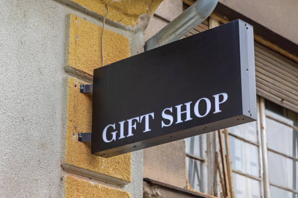 istock Gift Shop Sign 1385703710