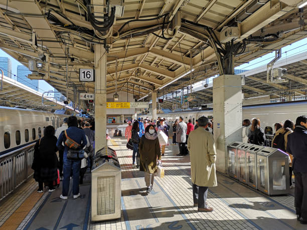 신칸센 출발 도쿄역, 일본 - tokyo station railroad station chiyoda ward building exterior 뉴스 사진 이미지