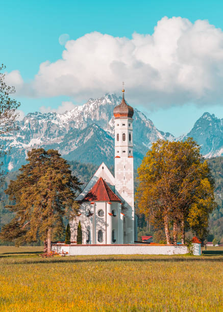 igreja de st. colomans. schwangau, alemanha, alemanha. - st colomans church - fotografias e filmes do acervo