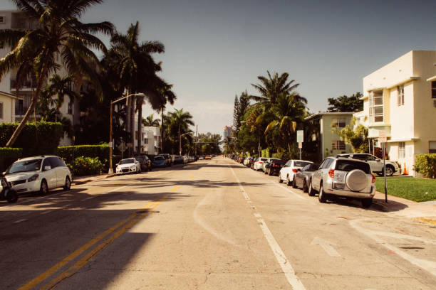 istock Miami street in daylight 1385948589
