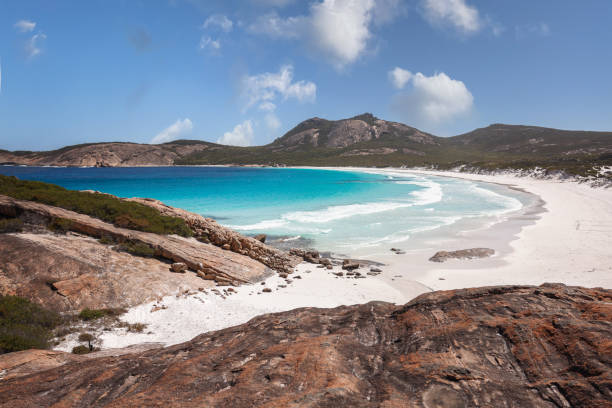 Thistle Cove in Cape Le Grand National Park It is a popular holiday destination on the Southern Ocean  in Western Australia cape le grand national park stock pictures, royalty-free photos & images