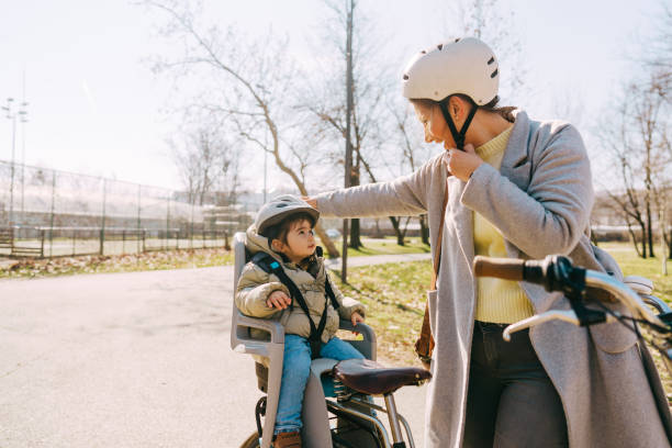 istock Commute to kindergarten with mom by bicycle 1385968372