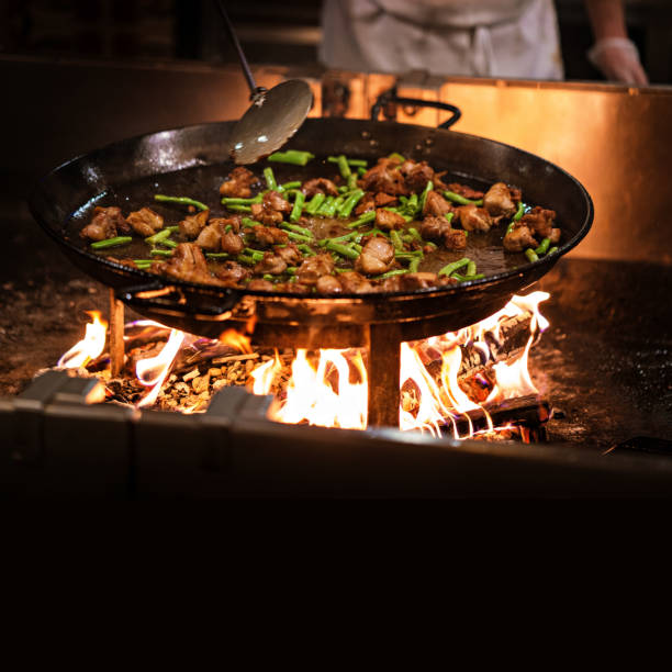 istock Traditional Valencian paella 1385975928