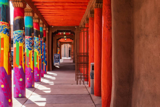 colorfully painted columns on the plaza in Santa Fe, New Mexico colorfully painted columns on the plaza in Santa Fe, New Mexico new mexico stock pictures, royalty-free photos & images