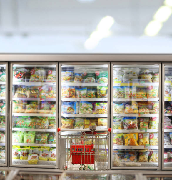 istock empty grocery cart in an empty supermarket 1386051369