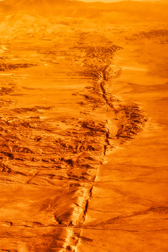 vista aérea desierto californiano san andreas línea de bóveda photo