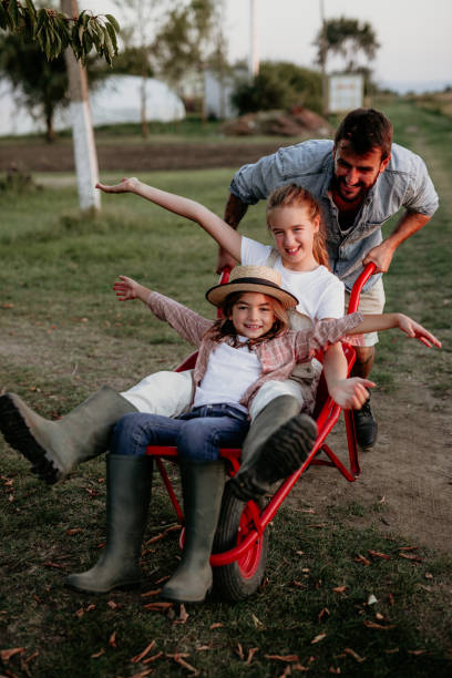 istock Family enjoying the ranch 1386124655
