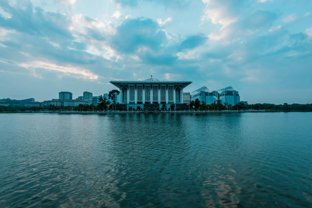 istock Sunrise at Putrajaya Mosque 1386178863