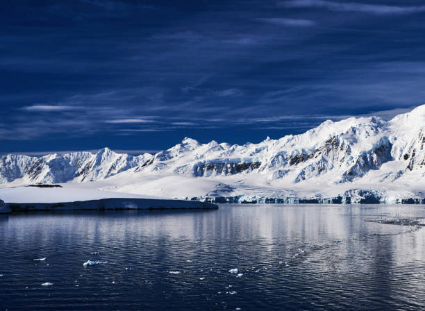 istock Antarctica  pictures 1386183099