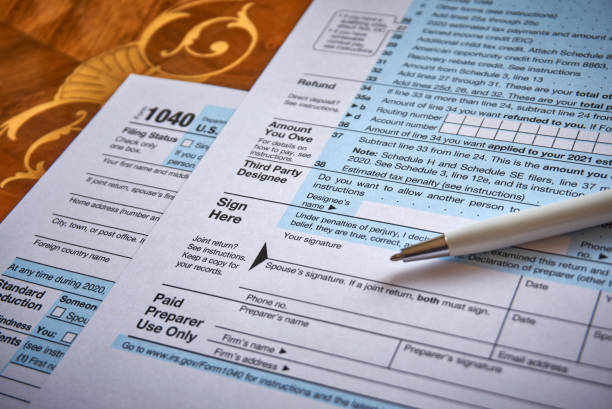 istock US 1040 Tax Form 1386186369