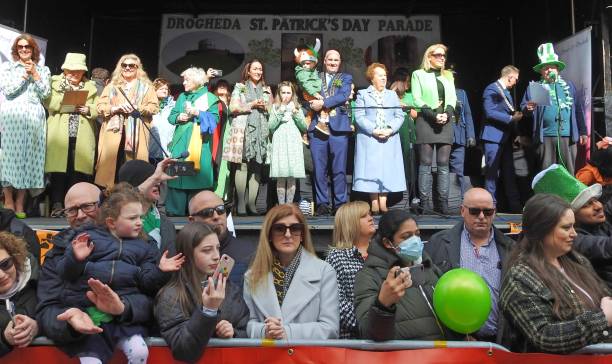 st. patrick es day - irish culture republic of ireland st patricks day dancing stock-fotos und bilder