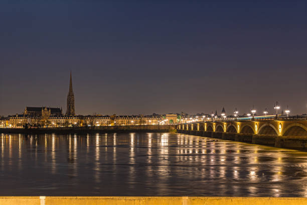 istock Dawn Over Bordeaux and Stone Bridge With Tramway and Garonne 1386192170