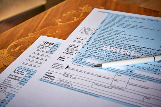 istock US 1040 Tax Form 1386192452