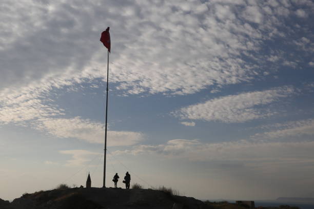 istock People silhouette at Van Castle top 1386367589