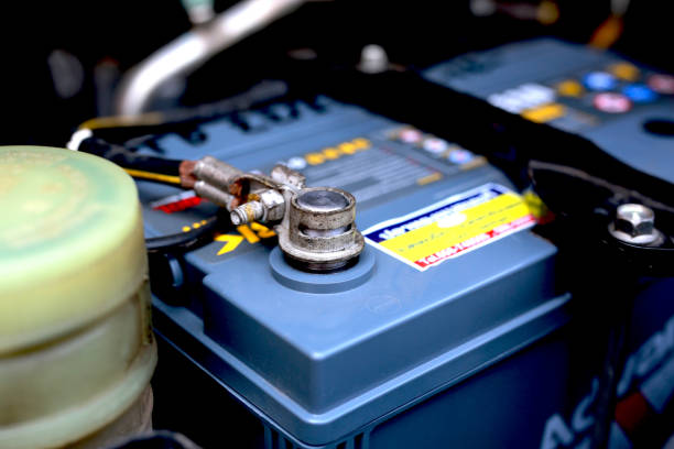 istock Check the battery pot before traveling long distances. 1386367594