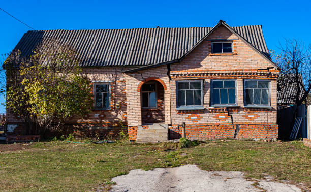 old brick abandoned houses covered with cracks