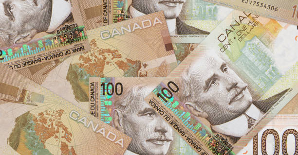 канадское денежное финансирование - canadian culture canadian currency canadian dollars currency стоковые фото и изображения