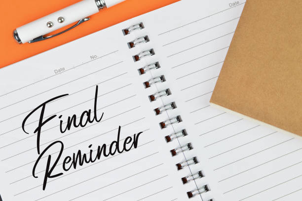 istock Top view of notebook written with text FINAL REMINDER. 1386474837