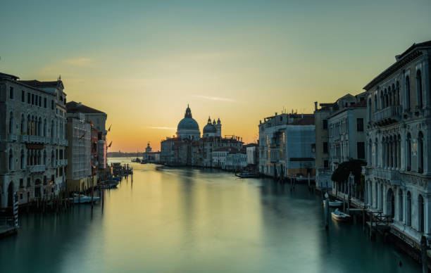 istock View from Ponte dell'Accademia before Sunrise 5 1386515724