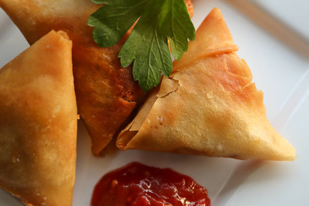 istock Close up of samosas 1386526956