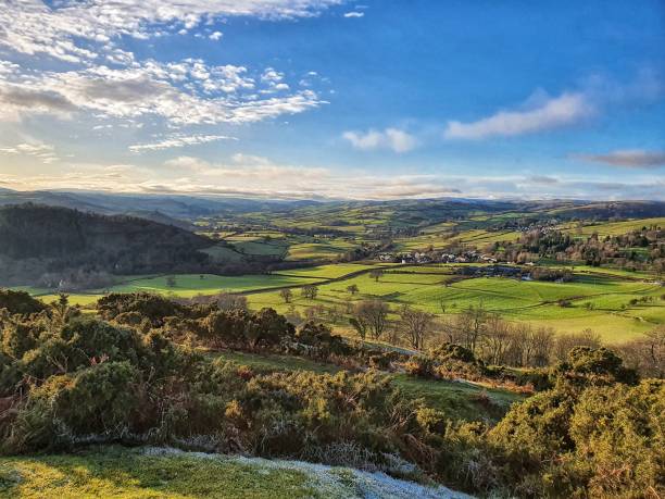 blick vom pen y crug, brecon - brecon beacons nationalpark stock-fotos und bilder