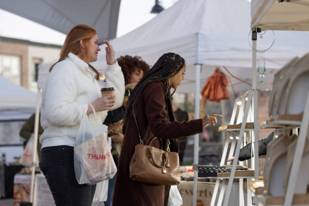 istock Farmers Market 1386533347