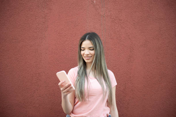 istock Young woman surfing the internet 1386536989