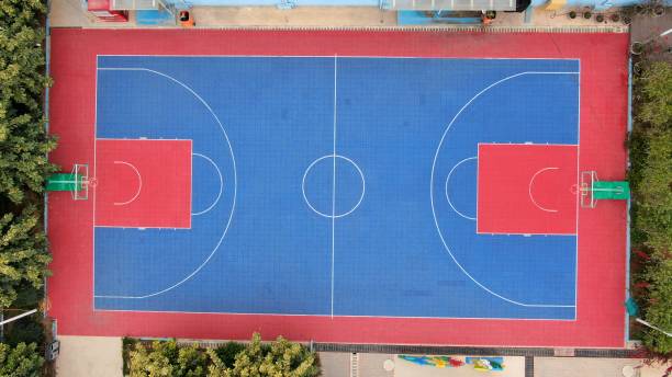 istock a small basketball court 1386595437