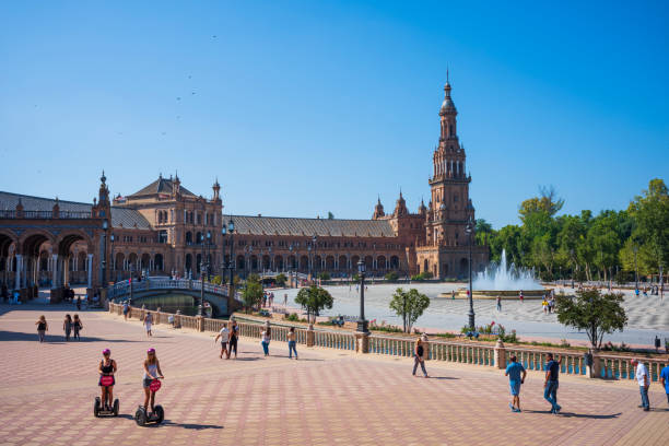 plaza de españa, sevilla; spanien. - seville water spain european culture stock-fotos und bilder