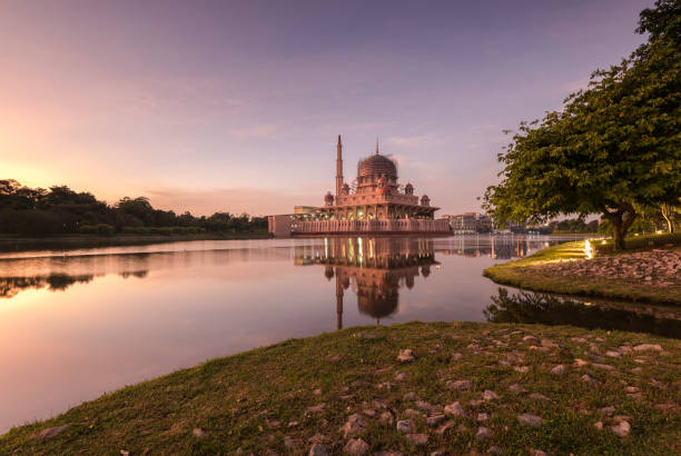 istock Morning at Putrajaya 1386688377