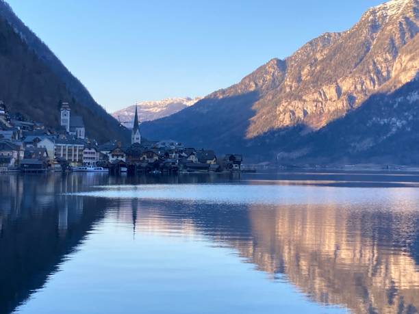 istock Magic Hallstatt in golden hour 1386696620
