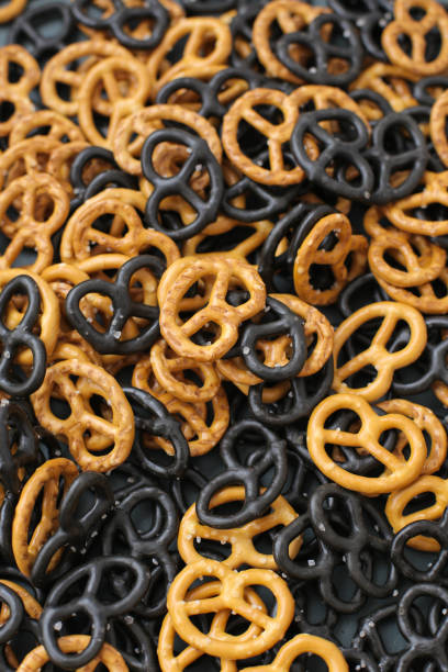 istock Salted pretzels 1386718222