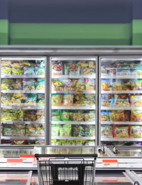 istock empty grocery cart in an empty supermarket 1386725421