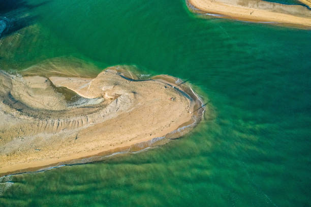 istock Saunders Beach, Townsville 1386755025