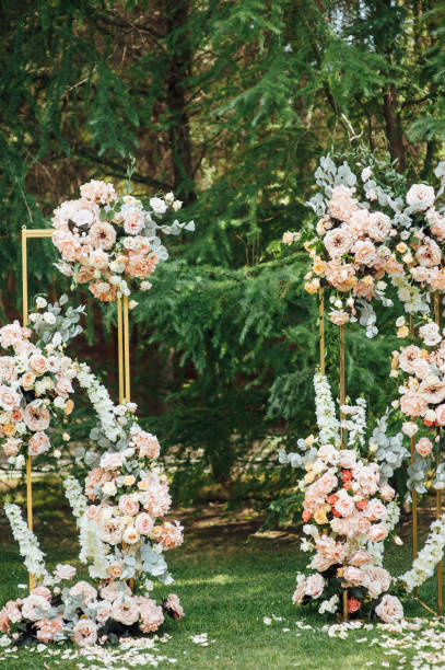 istock Square arch for a wedding ceremony. beautiful flowers 1386828705