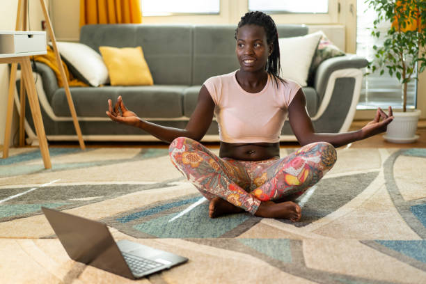 istock Exercising at home, with lessons from the internet 1386842072