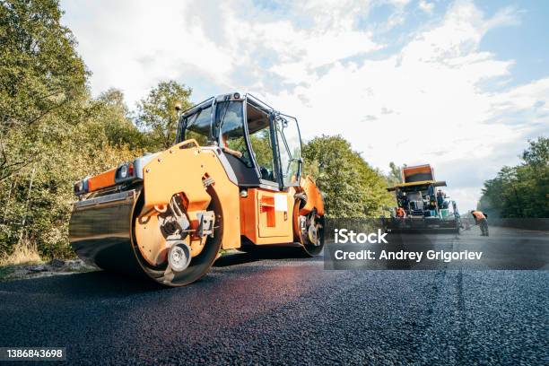 Compactor Jalan Vibratory Asphalt Rollers Compactor Compacting Perkerasan Aspal Baru ...